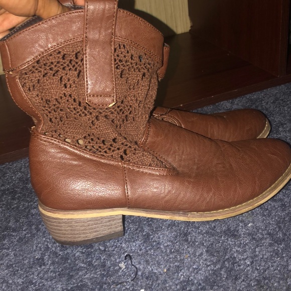 Women’s boots - Picture 1 of 3